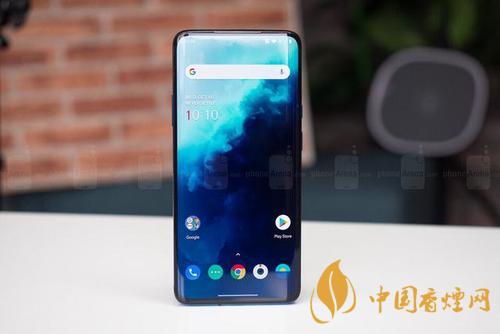 OnePlus8Pro和iPhone11對比測評-哪款更好？