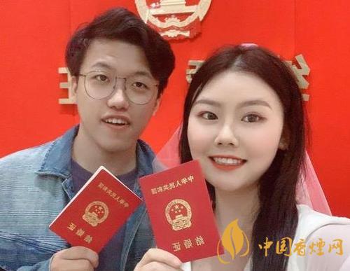 90后同名同姓情侶領(lǐng)證結(jié)婚 太有夫妻緣了！